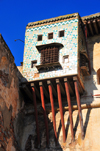 Algiers / Alger - Algeria: Citadel - Dey Palace - balcony supported by wooden brackets - Kasbah of Algiers - UNESCO World Heritage Site | Citadelle - Palais du Dey - oriel sur corbeaux de bois - Haute-Casbah - Patrimoine mondial de lUNESCO - photo by M.Torres