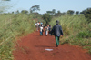 Brazil / Brasil - Dourados: Boror indian village - Guarani indians - Terra Indgena - on the road / no caminho (photo by Marta Alves)