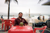 Brazil / Brasil - Rio de Janeiro: going coconuts / coco gelado em Ipanema - calado - photo by M.Torres