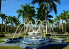 Bandar Seri Begawan, Brunei Darussalam: eight-pointed star fountain - Jame Asr Hassanil Bolkiah mosque - photo by M.Torres