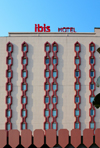 Cameroon, Douala: Hotel Ibis Douala, Accor group, rue Pierre Loti, Bonanjo - photo by M.Torres