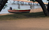 Canada / Kanada - Saskatchewan: boat on a sandy beach - photo by M.Duffy