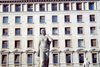 Barcelona, Catalonia: pretty statue at Plaza de Catalunya - photo by M.Bergsma