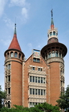 Barcelona, Catalonia: Casa Terrades aka Casa de les Punxes - architect Josep Puig i Cadafalch, Catalan Modernism, 1905 - Eixample area - photo by M.Torres