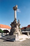 Croatia - Osijek / Eszek: pilory on the main square (photo by M.Torres)