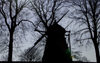 Denmark - Copenhagen / Kbenhavn / CPH: windmill on the embankment above the Citadel - photo by G.Friedman