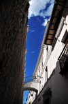 Quito, Ecuador: passage along Calle Venezuela - La Ronda district - photo by M.Torres