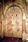 France - Nice  (Alpes Maritimes - Provence-Alpes-Cote d'Azur): gate on the  iconostasis - archangels Michael and Raphel, Cyril and Methodius, apostles of the Slavs - Russian Orthodox Cathedral of St Nicholas - golden gate - Boulevard du Tsarewich - photo by M.Torres