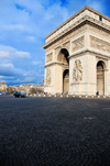 Paris, France: Arc de Triomphe and Place Charles de Gaulle / toile - the square cum round-about is surrounded by two streets forming a circle around it, rue de Presbourg and rue de Tilsitt -meeting point of the 8e, 16e and 17e arrondissements -  photo by M.Torres