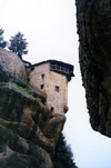 Greece - Meteora (Thessalia): Moni Agias Triados / Monsatery of the Holy Trunity - castle in the clouds (photo by Miguel Torres)