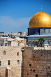 Jerusalem, Israel: Dome of the Rock, Western Wall and the former al-Tankiziya madrassa - north-east corner of the Western Wall plaza and Temple Mount (Haram es Sharif) - Wailing wall / the Kotel - muro das lamentaes - Mur des Lamentations - Klagemauer - photo by M.Torres