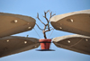 Tel Aviv, Israel: flying vase and concrete mushrooms - Atarim Square - butalist architecture by Yaakov Rechter - photo by M.Torres