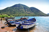 Monkey Bay / Lusumbwe, Malawi: fishing boats with outboard engines, 'mai mponda' - Lake Malawi / Nyasa, Nankumba Peninsula - photo by M.Torres