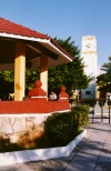 Mexico - isla Cozumel - San Miguel (Quintana Roo): the zocalo and the clock tower (photo by G.Frysinger)