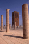 Morocco / Maroc - Rabat: Hassan mosque and tower - a few columns spared by the 1755 Great Lisbon Earthquake - photo by F.Rigaud