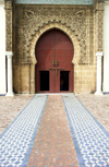 Morocco / Maroc - Meknes: Moulay Ismail's tomb - gate - decorative patterns - Unesco world heritage - photo by J.Kaman