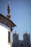 Portugal - Porto: a S - gaivota /  the Cathedral - seagull - photo by F.Rigaud