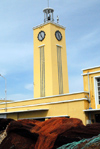 Setbal: fishing nets and harbour clock tower / redes e torre junto  lota - photo by M.Durruti