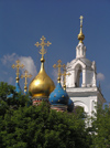 Russia - Moscow: Onion domes of Orthodox church - photo by J.Kaman