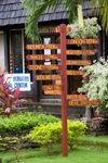 Samoa - Upolo - Apia: tourism office in capital of Samoa - world distances pole - photo by D.Smith