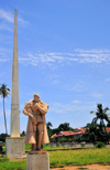 So Tom, So Tom and Prncipe / STP: statue of Joo de Paiva, the island's first captain major - obelisk marking the visit of president Amrico Toms - fort of Saint Sebastian / esttua de Joo de Paiva, primeiro capito donatrio e impulsionador da povoao do arqupelago - obelisco comemorativo da visita do Almirante Amrico Toms  colnia - Forte de So Sebastio - photo by M.Torres