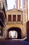 Spain / Espaa - Extremadura - Almendralejo - Badajoz province: sombra / in the shade (photo by Miguel Torres)