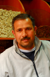 Damascus, Syria: nuts seller in his shop - Via Recta - photographer: M.Torres