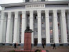 Transdniestr / Pridnestrovie - Tiraspol: House of the Soviets - Lenin bust - architect S.Vasiliev - 25 October street - photo by A.Kilroy