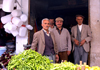 Turkey - Mardin: selling fruit and vegetables - market - photo by C. le Mire