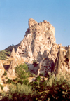 Turkey - Uhisar (Cappadocia): Troglodyte Homes on the road to Nevsehir - photo by M.Torres