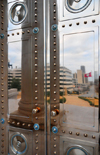 Little Rock (Arkansas): Touch the Sky - sculpture by Jane DeDecker - Rock Island railway bridge, River Market District - photo by G.Frysinger