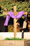 Albuquerque, Bernalillo County, New Mexico, USA: Old City - Iglesia de San Felipe de Neri, 1706 - wooden cross - photo by M.Torres