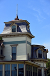 Narragansett Pier, Washington County, Rhode Island, USA: old style timber built hotel building - photo by M.Torres